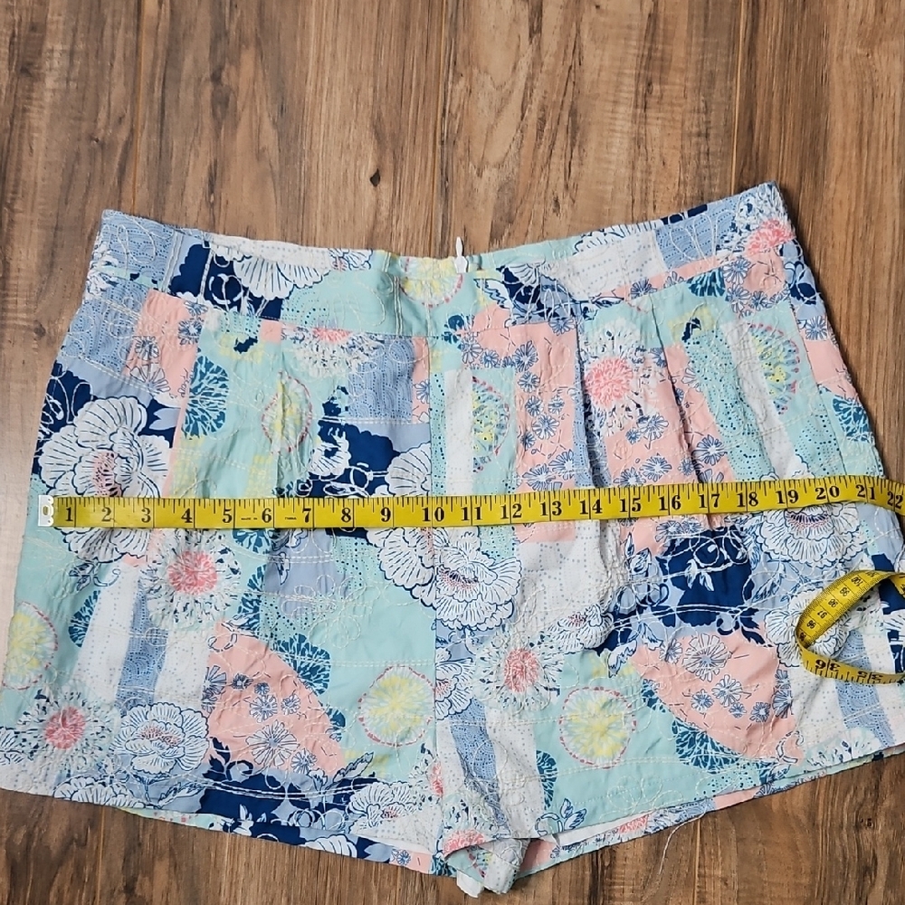 Pink Lily Pastel Floral Women's Shorts XL - Picture 6 of 11